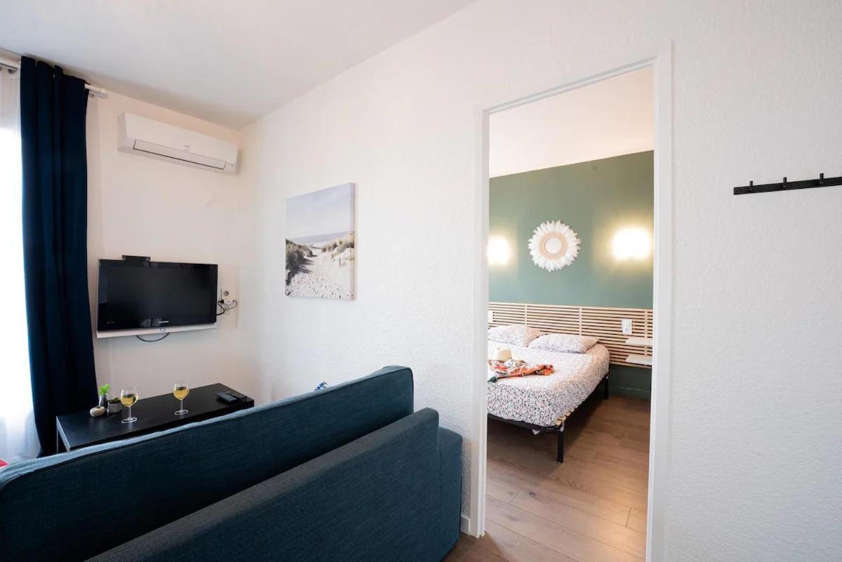 Appartement N2 Centre Village, Clim, Parking Gratuit Айга-Мортас Екстериор снимка