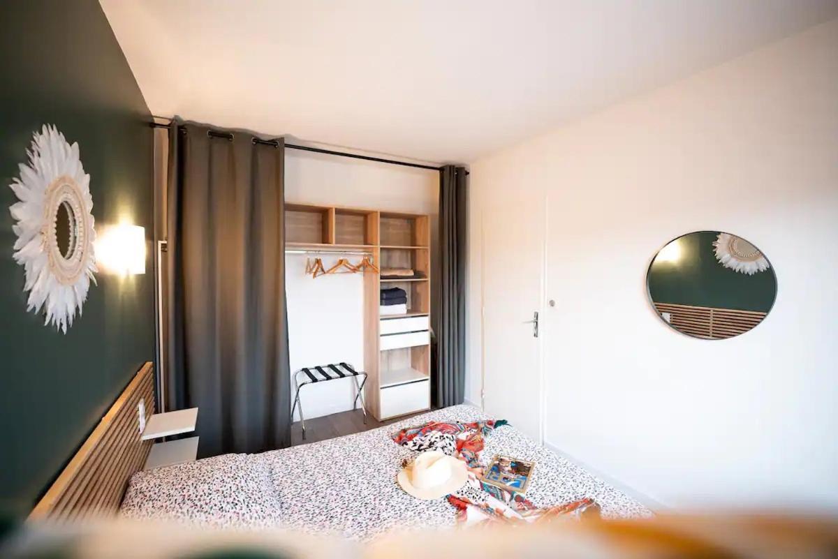 Appartement N2 Centre Village, Clim, Parking Gratuit Айга-Мортас Екстериор снимка